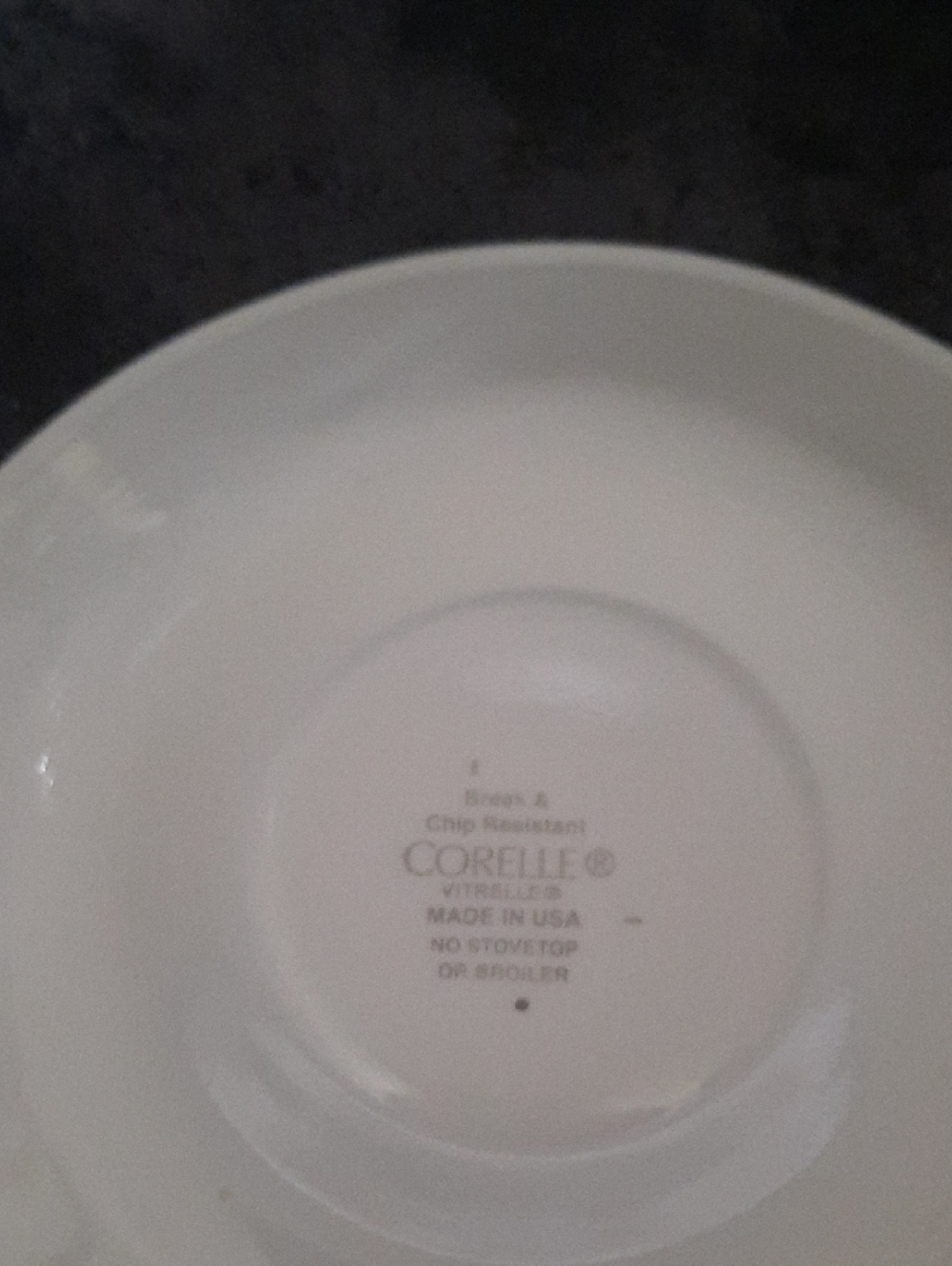 Corelle Country Cottage Pattern with Pale Blue Hearts and Green Vine Border - Picture 3 of 6
